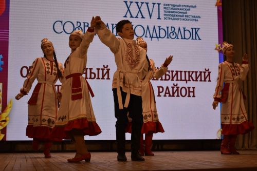 Районный тур фестиваля «Созвездие — Йолдызлык» объединил талантливых кайбицких ребят на одной сцене