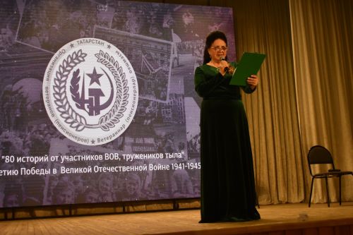 Ветераны из Казани показали в Кайбицах литературно-музыкальный спектакль «Поклонимся великим тем годам»