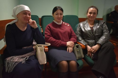 Ветераны из Казани показали в Кайбицах литературно-музыкальный спектакль «Поклонимся великим тем годам»