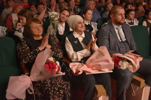 В преддверии женского праздника в Кайбицах состоялся большой концерт