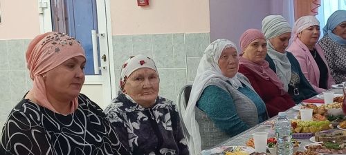 Шәхси эшмәкәр СВОдагыларның әниләре һәм хатыннары өчен ифтар ашы үткәрде