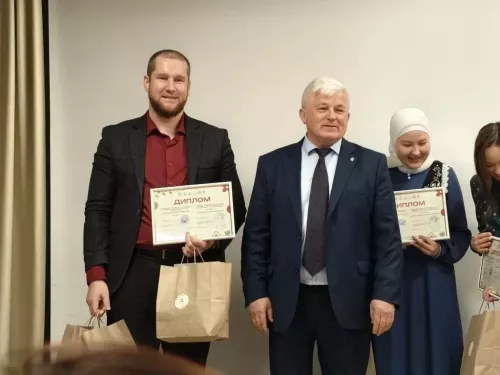 Кошман мәктәбе укытучысы «Татар теле — халкым теле» конкурсында җиңү яулады