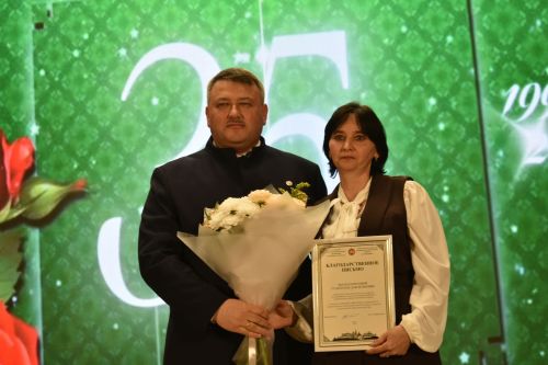 На торжестве по случаю 35-летия образования Кайбицкого района чествовали кайбичан, удостоившихся государственных наград