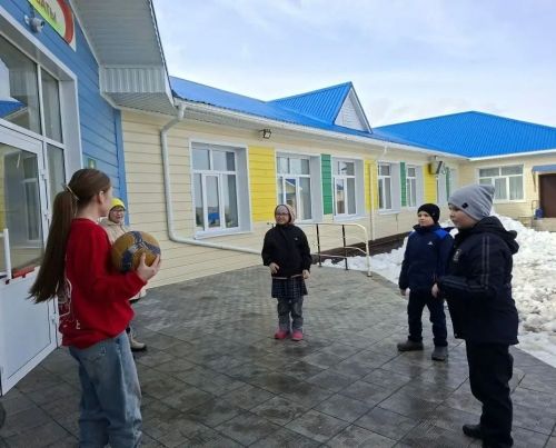 В Кушманской школе возрождают традиции дворовых игр!