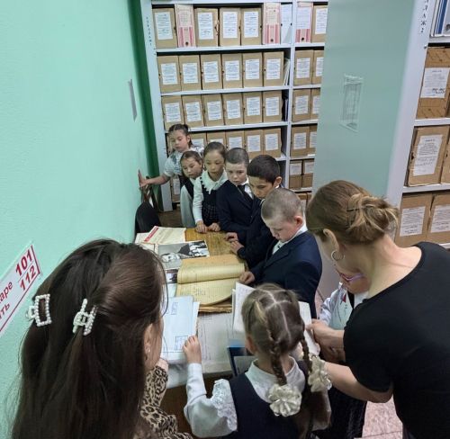 Учащиеся Малокайбицкой школы посетили познавательную экскурсию в кадровом центре «Работа России» в Кайбицком районе