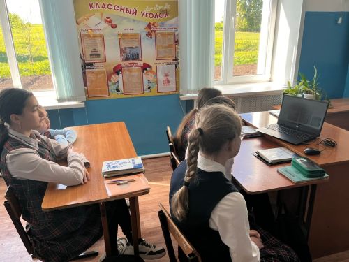 В Хозесановской школе прошли «Разговоры о важном» на тему «Ценности, которые нас объединяют»