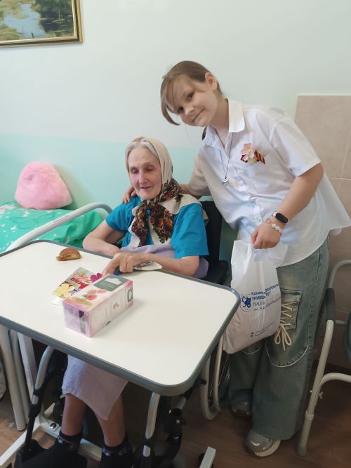 В преддверии Победы с песнями, подарками и добротой лицеисты КФУ посетили Кайбицкий дом-интернат