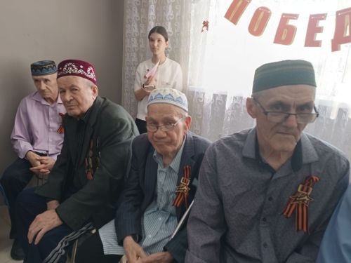 В преддверии Победы с песнями, подарками и добротой лицеисты КФУ посетили Кайбицкий дом-интернат