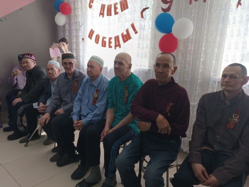 В преддверии Победы с песнями, подарками и добротой лицеисты КФУ посетили Кайбицкий дом-интернат