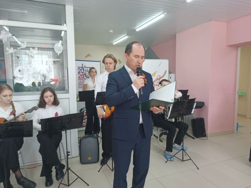 В преддверии Победы с песнями, подарками и добротой лицеисты КФУ посетили Кайбицкий дом-интернат
