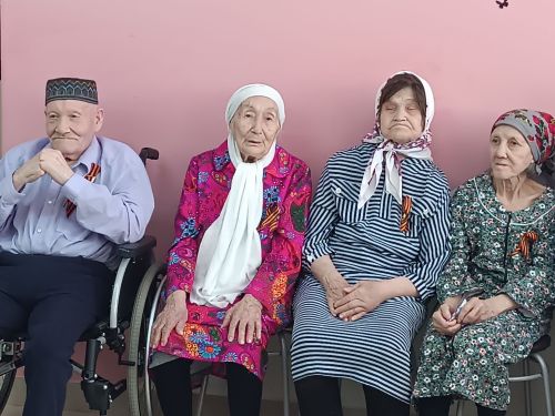 В преддверии Победы с песнями, подарками и добротой лицеисты КФУ посетили Кайбицкий дом-интернат