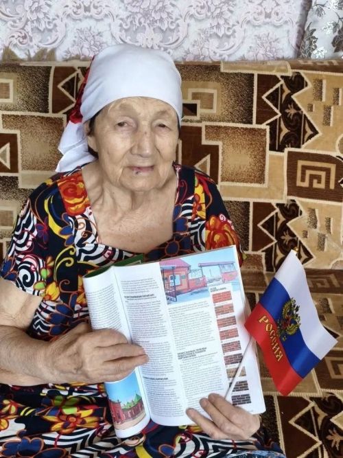 В единстве народов — сила России: кайбицкие соцработники подарили праздник своим подопечным