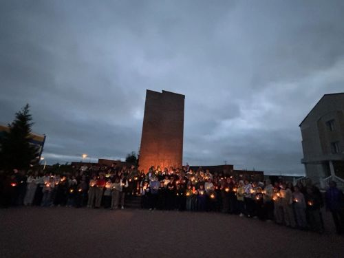 По случаю Дня памяти и скорби 21 июня у мемориального комплекса в селе Большие Кайбицы зажглись свечи в память о павших героях