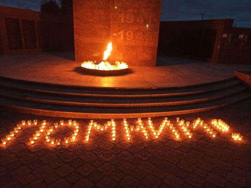 По случаю Дня памяти и скорби 21 июня у мемориального комплекса в селе Большие Кайбицы зажглись свечи в память о павших героях