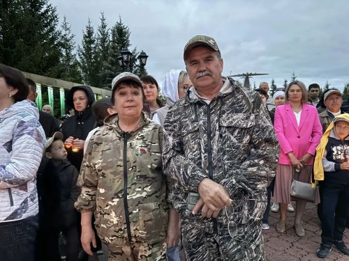 По случаю Дня памяти и скорби 21 июня у мемориального комплекса в селе Большие Кайбицы зажглись свечи в память о павших героях