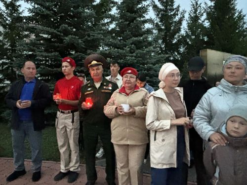 По случаю Дня памяти и скорби 21 июня у мемориального комплекса в селе Большие Кайбицы зажглись свечи в память о павших героях