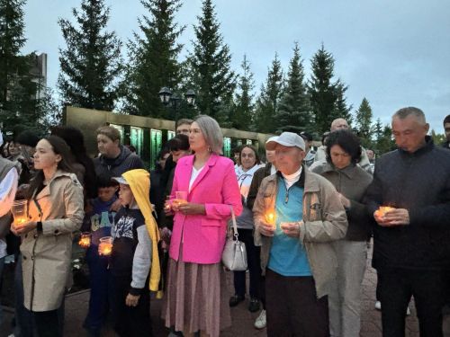По случаю Дня памяти и скорби 21 июня у мемориального комплекса в селе Большие Кайбицы зажглись свечи в память о павших героях