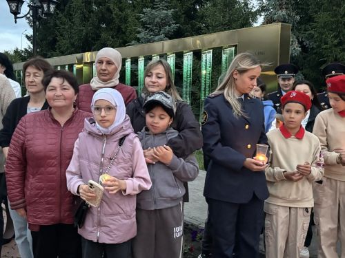 По случаю Дня памяти и скорби 21 июня у мемориального комплекса в селе Большие Кайбицы зажглись свечи в память о павших героях