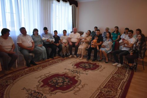 В Кайбицком районе поздравили семьи с рождением малышей