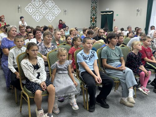 В Корноуховском доме культуры состоялся фестиваль семей «Сила семьи — в детях»