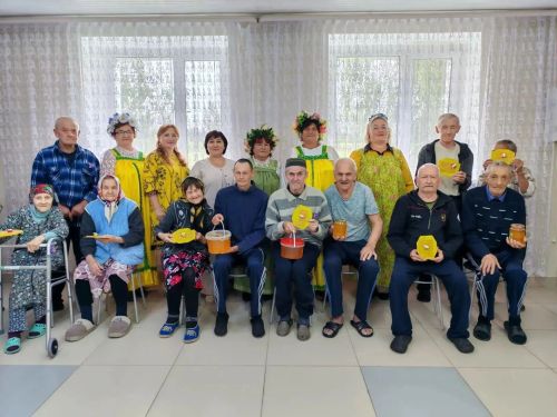 На Медовый Спас жителей Кайбицкого дома-интерната порадовали новым урожаем, концертной программой и активностями