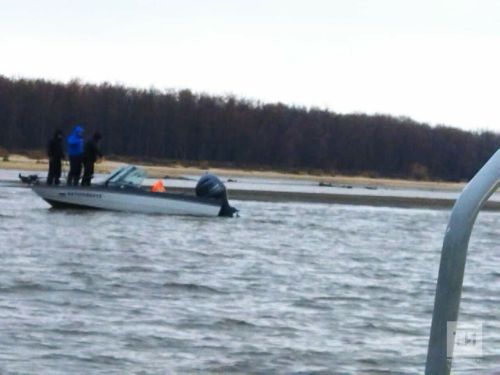 Четверых мужчин, чья лодка едва не перевернулась, спасли на Каме в Татарстане