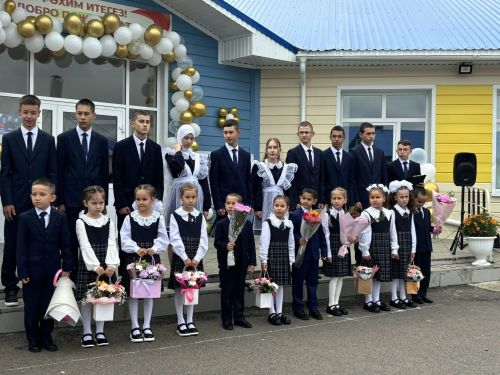Кошман мәктәбендә кыңгырау чыңы яңа уку елына юл ачты