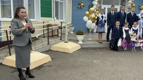 Кошман мәктәбендә кыңгырау чыңы яңа уку елына юл ачты