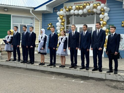Кошман мәктәбендә кыңгырау чыңы яңа уку елына юл ачты