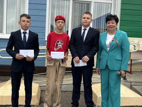 Кошман мәктәбендә кыңгырау чыңы яңа уку елына юл ачты