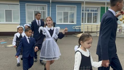 Кошман мәктәбендә кыңгырау чыңы яңа уку елына юл ачты