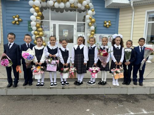 Кошман мәктәбендә кыңгырау чыңы яңа уку елына юл ачты