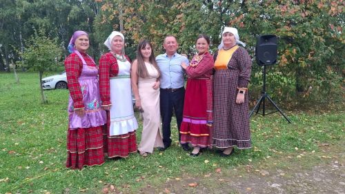 В малонаселенной деревне Камылово прошел выездной уличный концерт «Ял итик бергәләп»