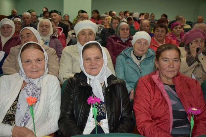 В Кайбицком районе чествуют людей старшего поколения