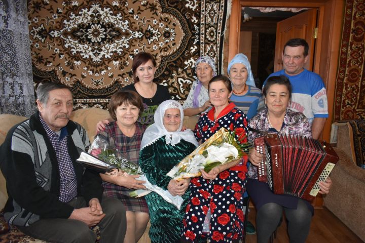 Фарзана Тимуршина из Муралей отметила славный юбилей - 90 лет