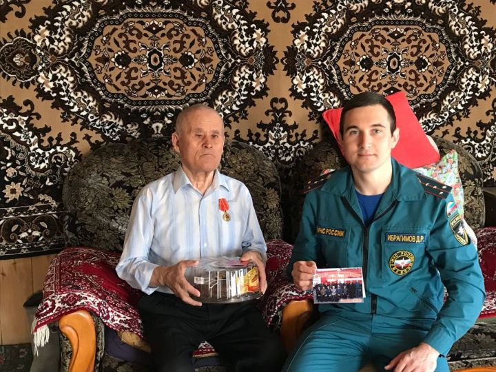 Кайбицкий  пожарный гарнизон поздравил своего ветерана