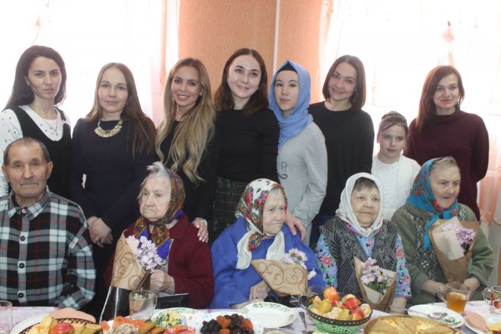 Волонтеры из Казани посетили Кайбицкий дом-интернат для престарелых и инвалидов