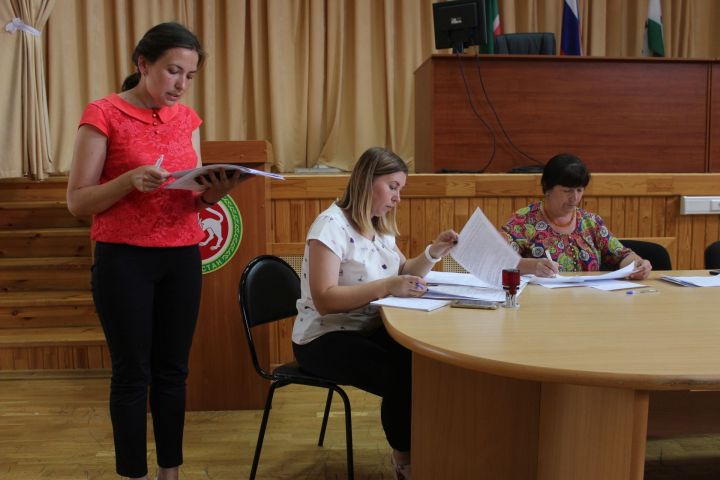 В Кайбицком районе состоялось очередное заседание комиссии по делам несовершеннолетних и защите их прав