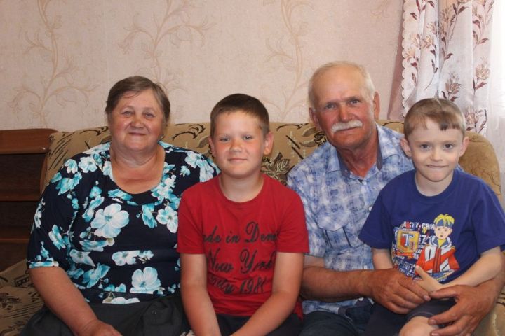Семья Кирилловых из Большого Подберезья: о семье, любви и верности