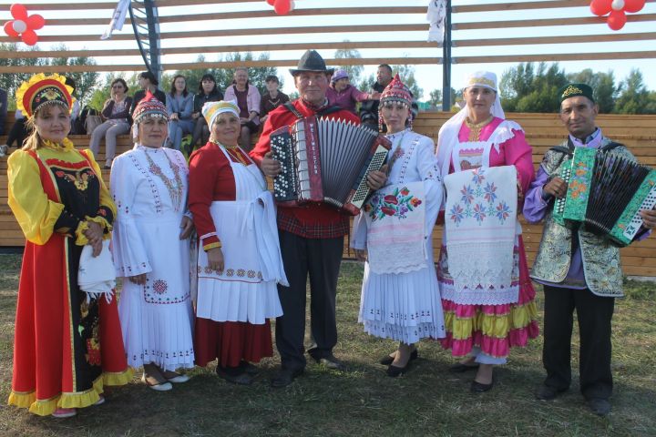 На Кичке уен в Кайбицах участвовали фольклорные ансамбли трех республик