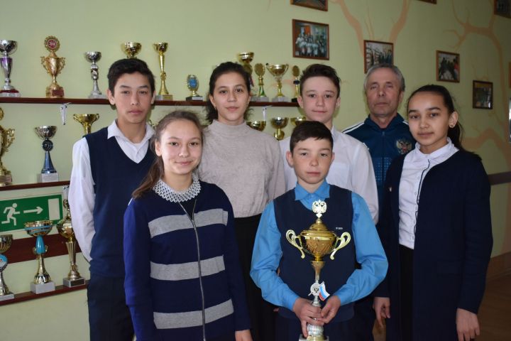 Команда бадминтонистов Бурундуковской школы завоевала Кубок Министерства спорта России
