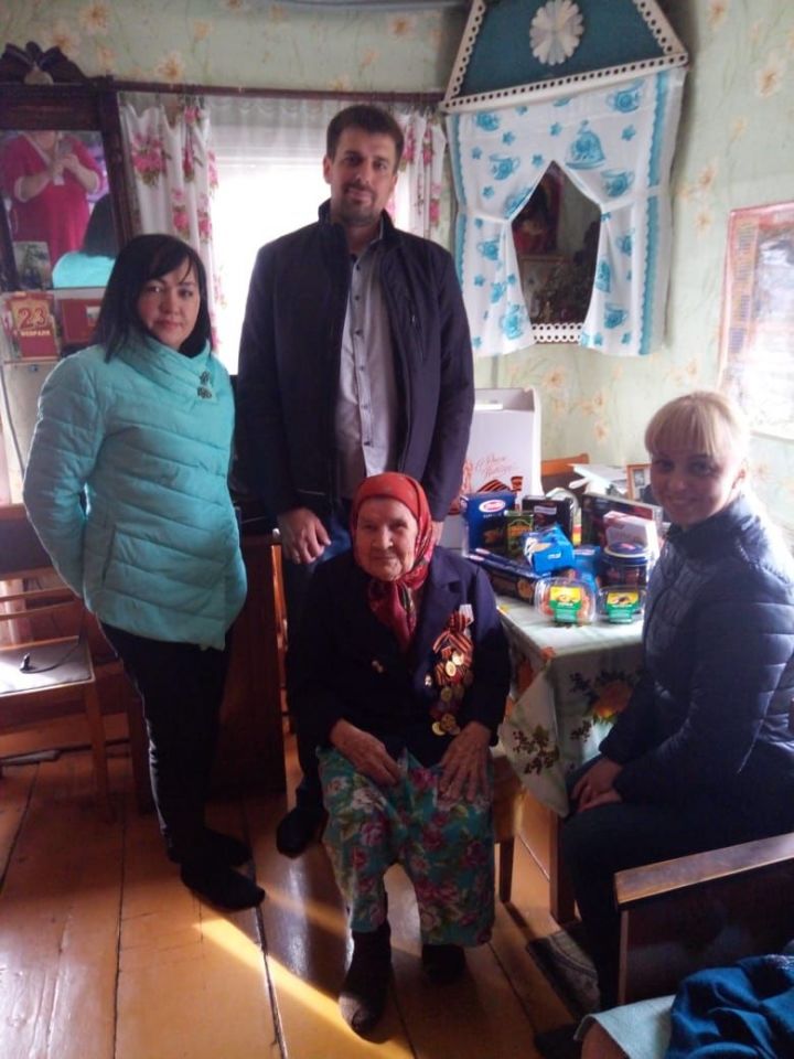 В Кайбицком районе инвалидам войны нефтяники подготовили подарки