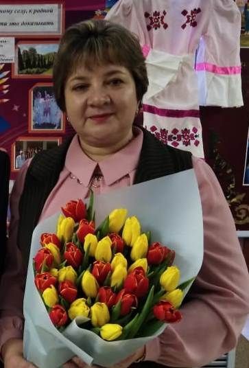 Елена АЛЕКСЕЕВА,  глава Маломеминского сельского поселения поздравляет с праздником Святой Троицы