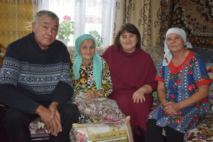 Файрузе Хасанзановой из Большого Русакова исполнилось 90 лет