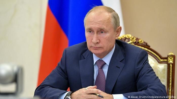 Путин дал неделю, чтобы решить вопрос с ценами на продукты в России