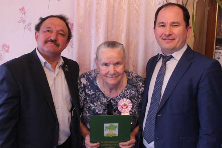 Жительница Беляева Нина Тарасова отметила 80-летний юбилей
