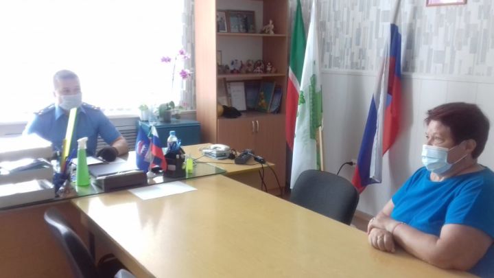 Прокурор Кайбицкого района провел выездной прием граждан в Большеподберезинском сельском поселении