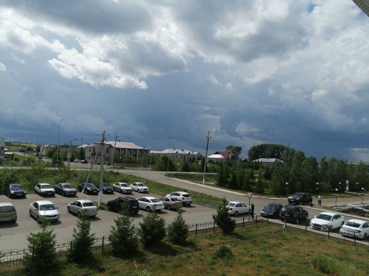 Синоптики предупредили татарстанцев о грозах и тумане