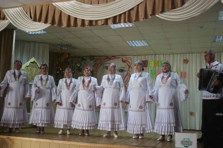 Победители фестиваля «Самое поющее село» выступят в празднике ко Дню Республики