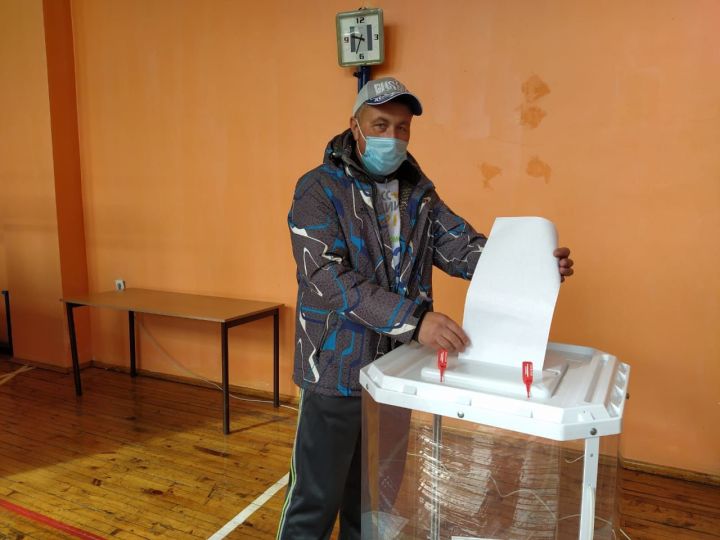 Жители Кайбиц и проголосовали, и в состязаниях поучаствовали